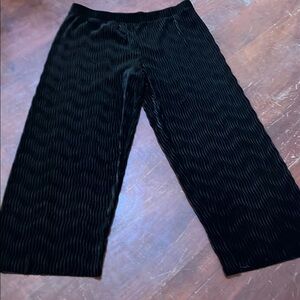 🌻3/$15🌻 Isaac Mizrahi Black Velvet Wide-Leg Pants
